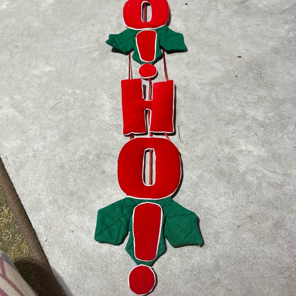 Santa Claus Red and Green Holiday Wall Hanging - Picture 4 of 6